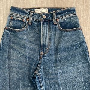 Abercrombie & Fitch 90s Straight Ultra High Rise Curve Love Jeans